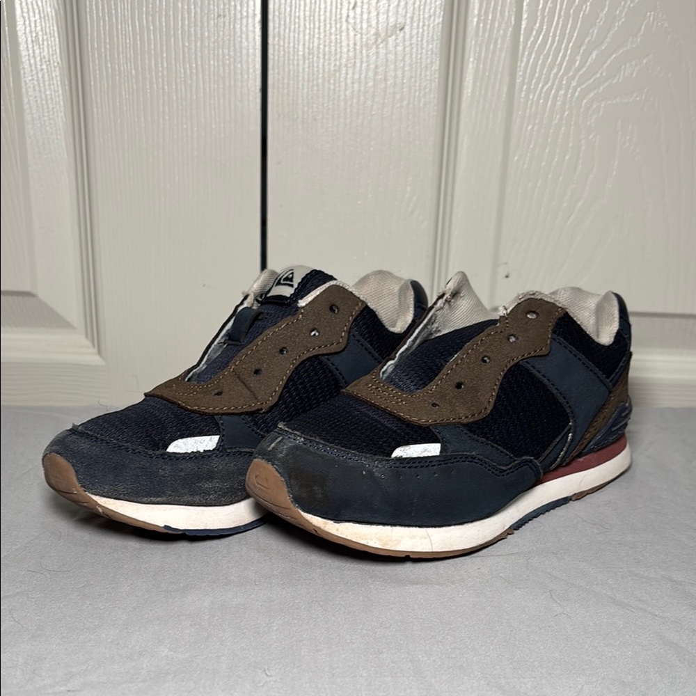 Boy’s O’Niell Navy and Brown Sneakers